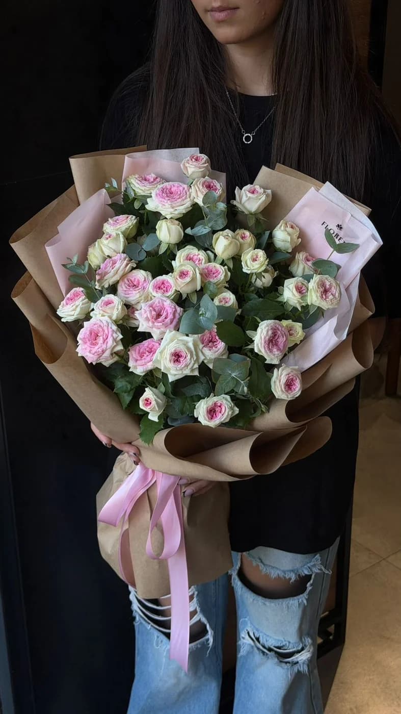 Mono bouquet of gelato spray roses