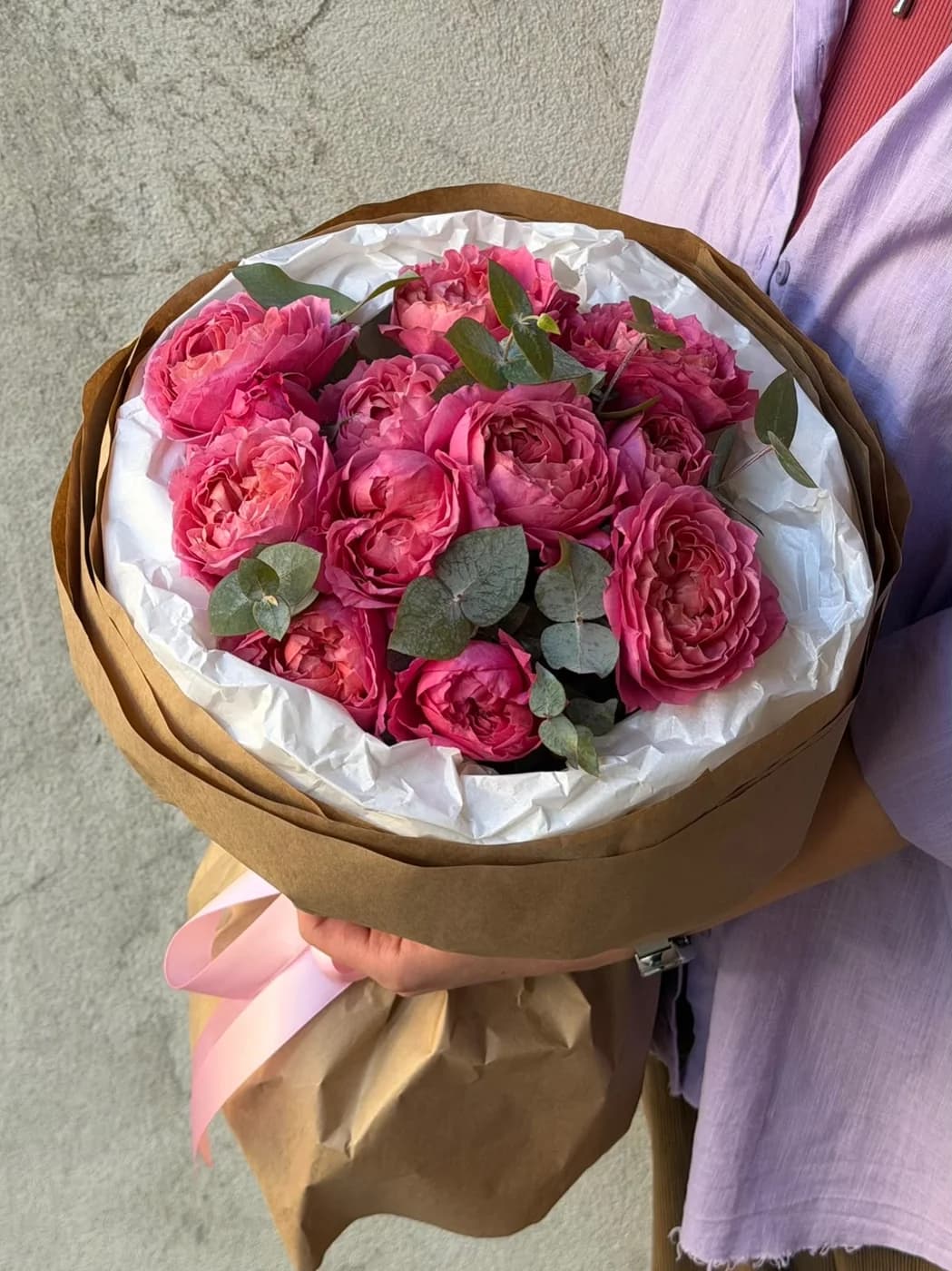 Julietta Cerise sprey qızılgüllər ilə mono buket