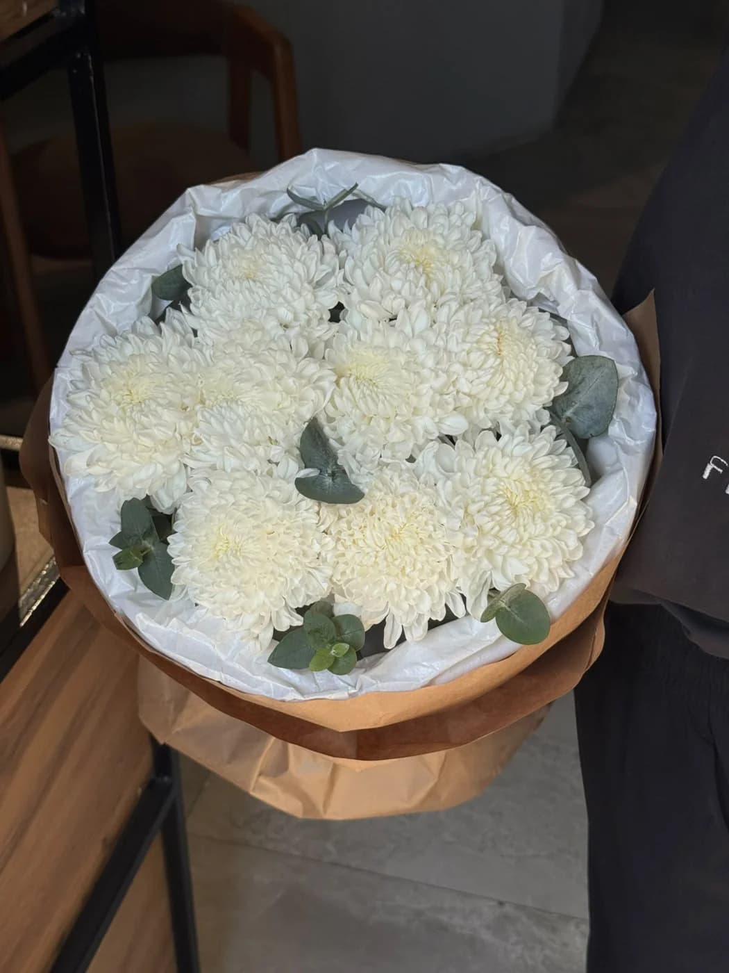 Mono Bouquet with chrysanthemum gazelle
